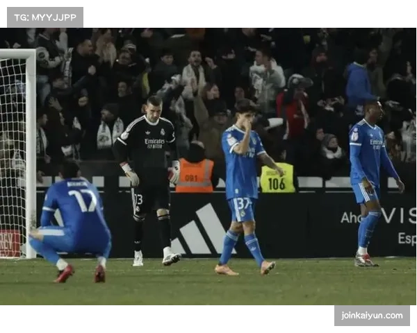 皇马后防大换血遭遇失利 阿韦洛亚轮换策略引发外界质疑